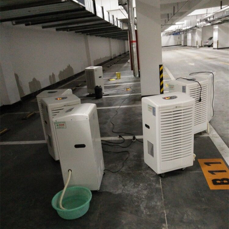 重要的是在厂房进水后及时进行排湿，使用除湿机