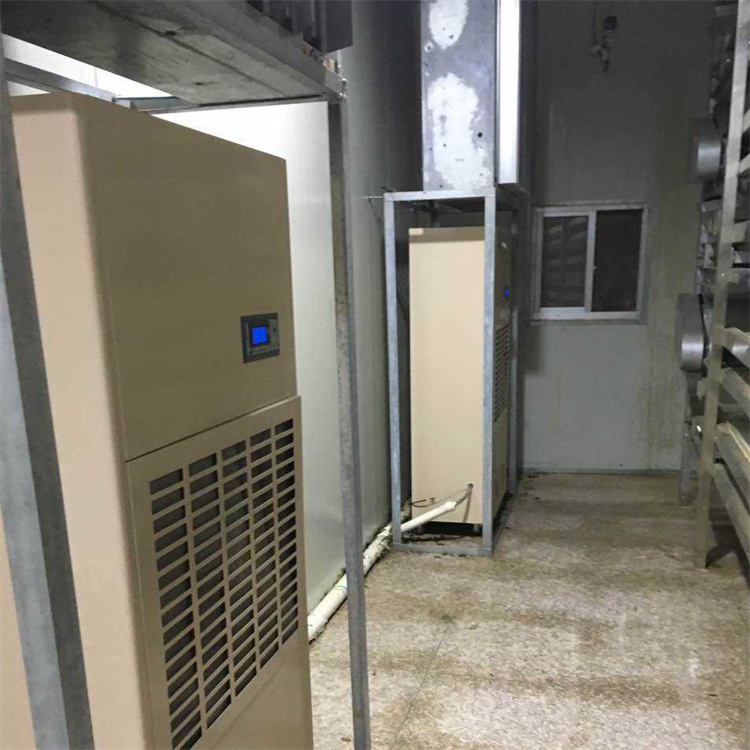 石阡县连雨天太潮湿怎么办？就用空气抽湿机
