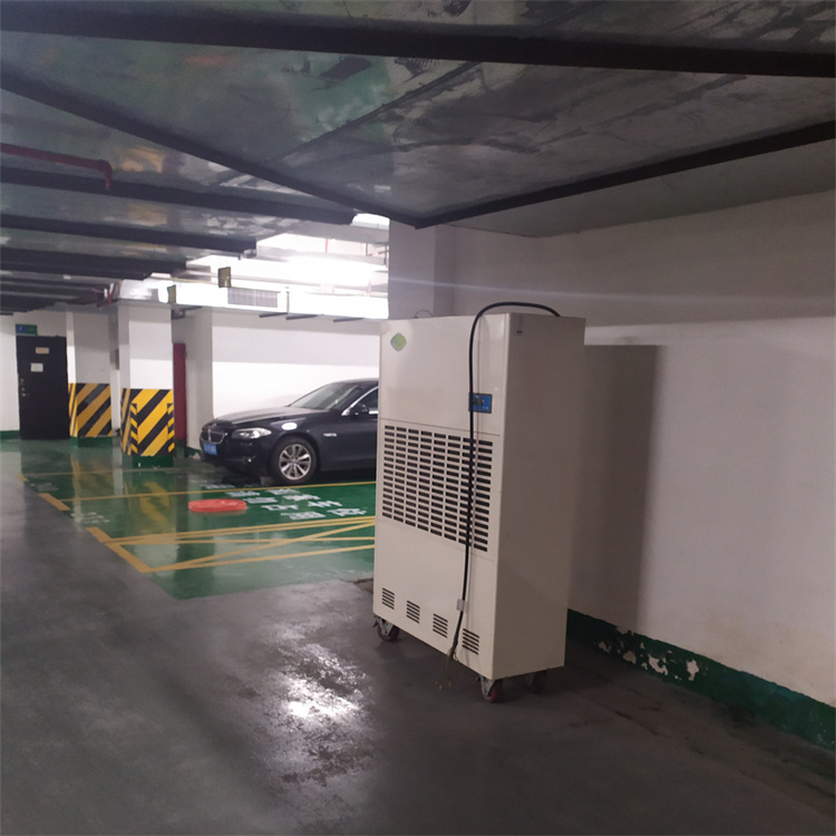 钣金喷漆房如何避免湿度过高？